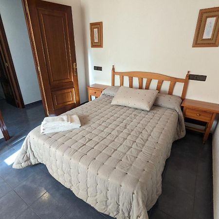 Hotel Vivienda Turistica Vacacional Maricarmen à Arou Extérieur photo