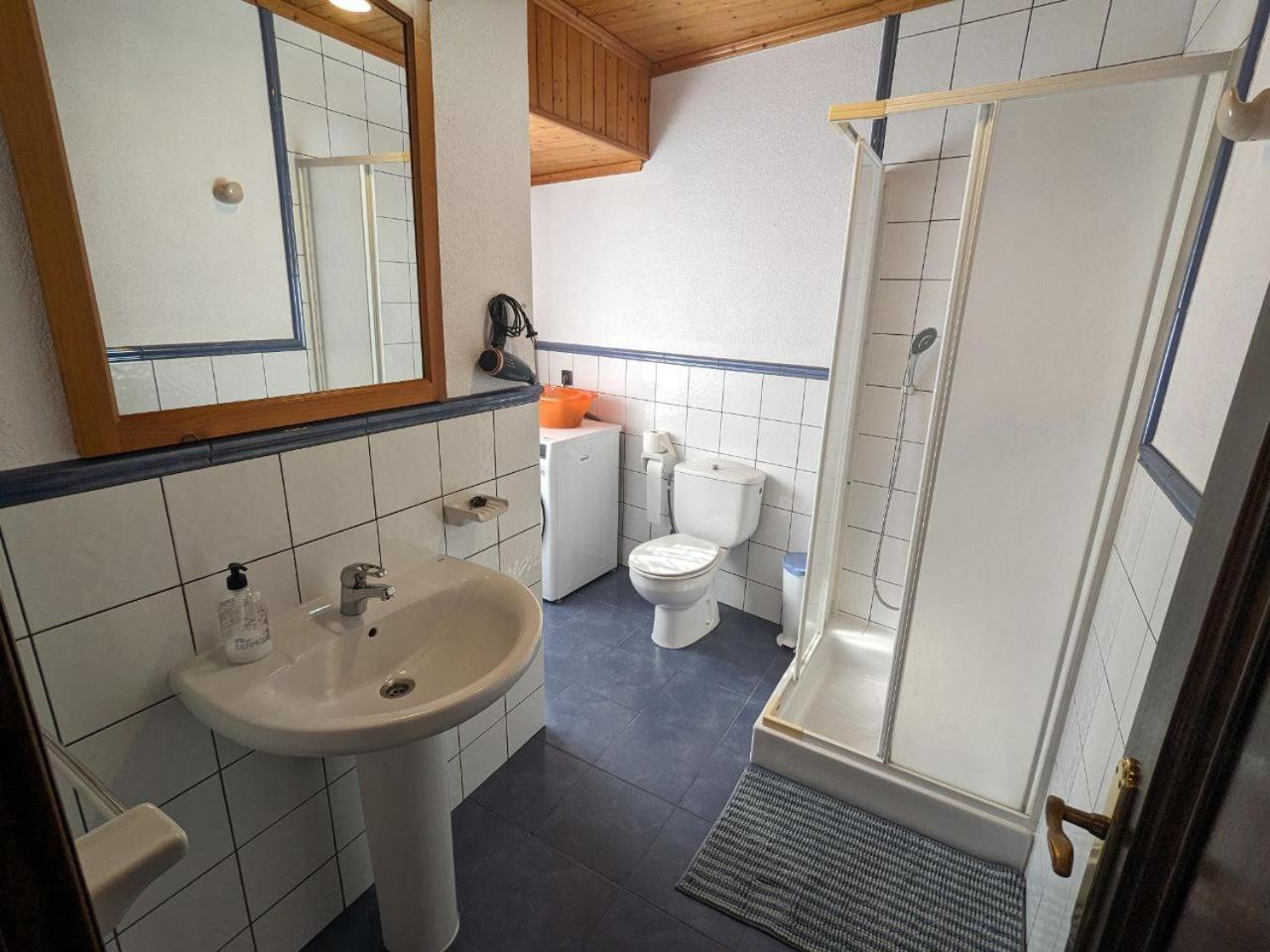 Hotel Vivienda Turistica Vacacional Maricarmen à Arou Extérieur photo